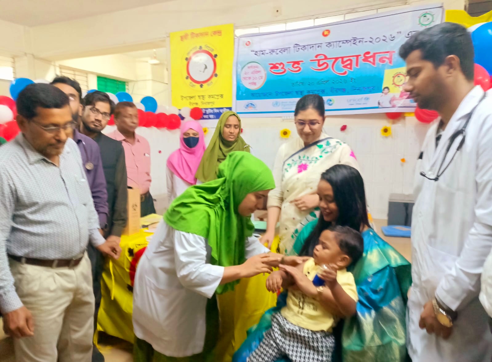 বীরগঞ্জে হাম-রুবেলা টিকাদান ক্যাম্পেইনের উদ্বোধন